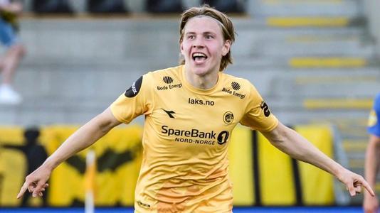 曼联旧将梅开二度：欧冠导演逆袭好戏，20场造17球太犀利