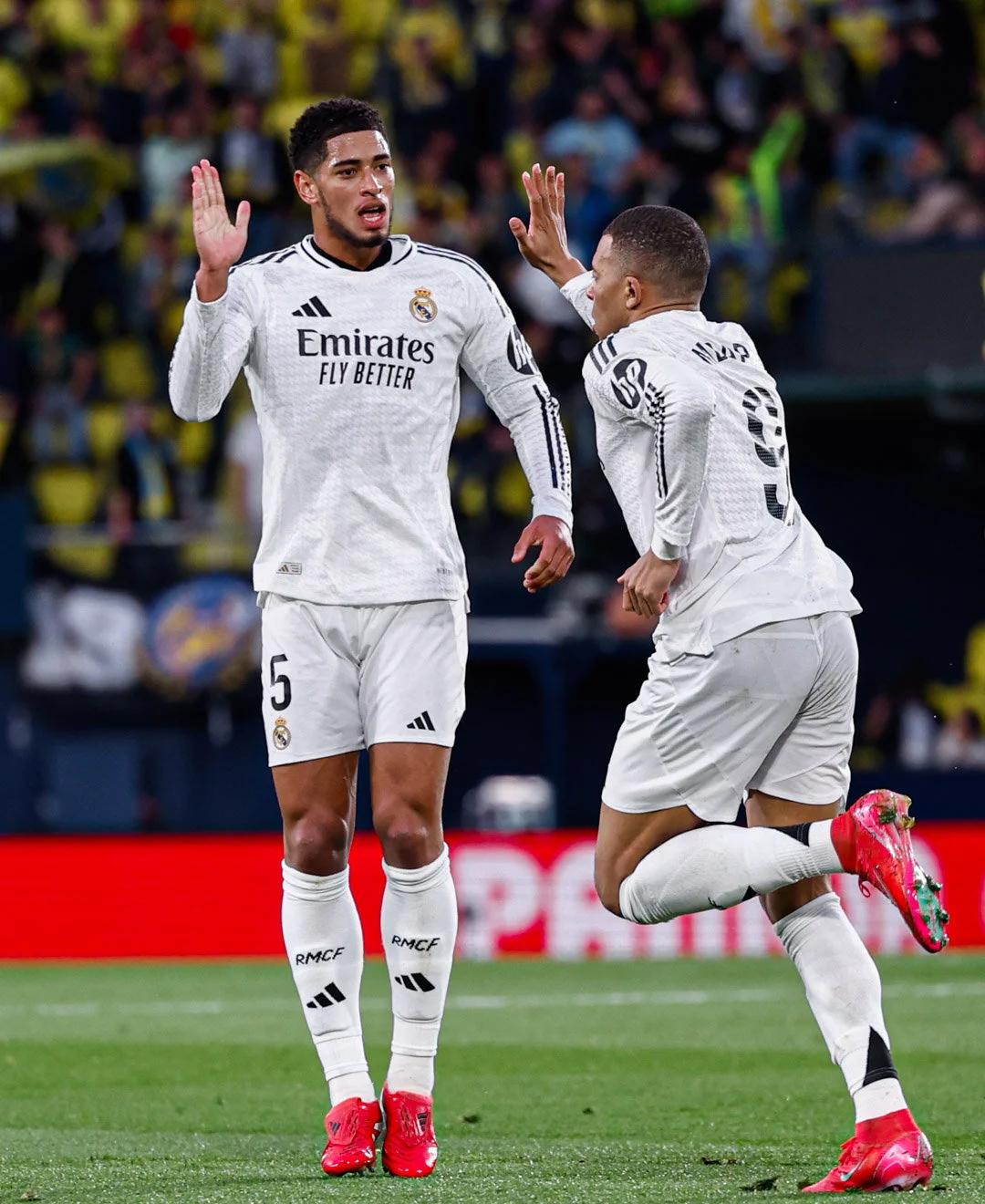 官方：53岁前英超金靴哈塞尔巴因克担任苏里南国家队助教（苏里南国家队官宣：53岁前英超金靴哈塞尔巴因克出任助理教练）